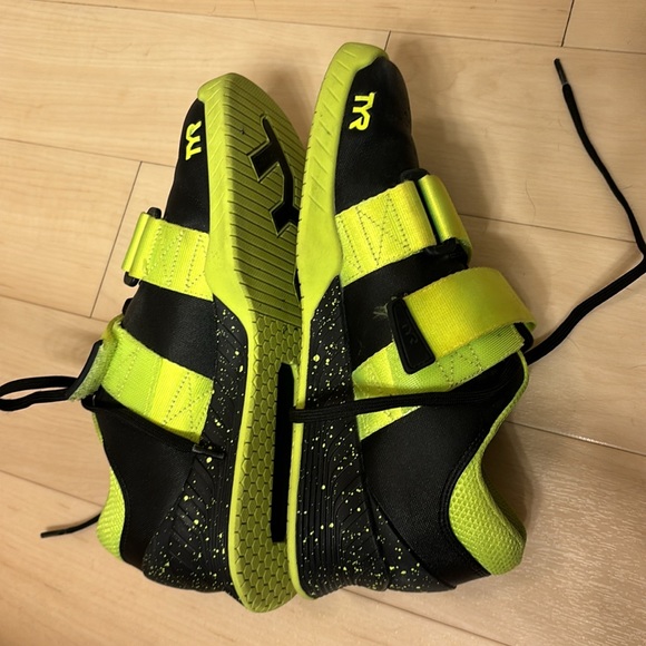 TYR L1-Lifters - Picture 3 of 7